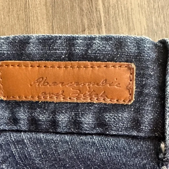 Abercrombie & Fitch Vintage Indigo 90s Low Rise Flare Jeans - Picture 7 of 7